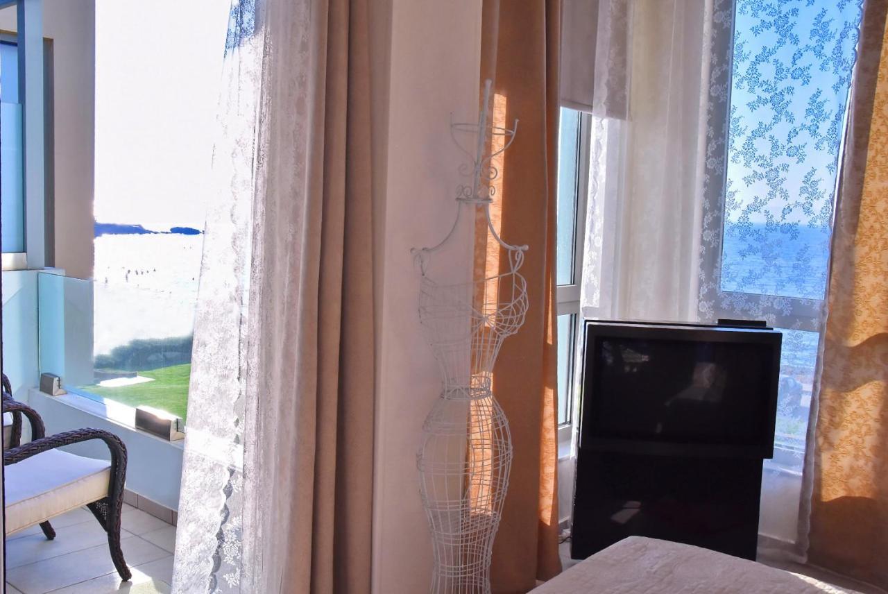 Sea View Beachfront Villa Maria กูเวส ภายนอก รูปภาพ